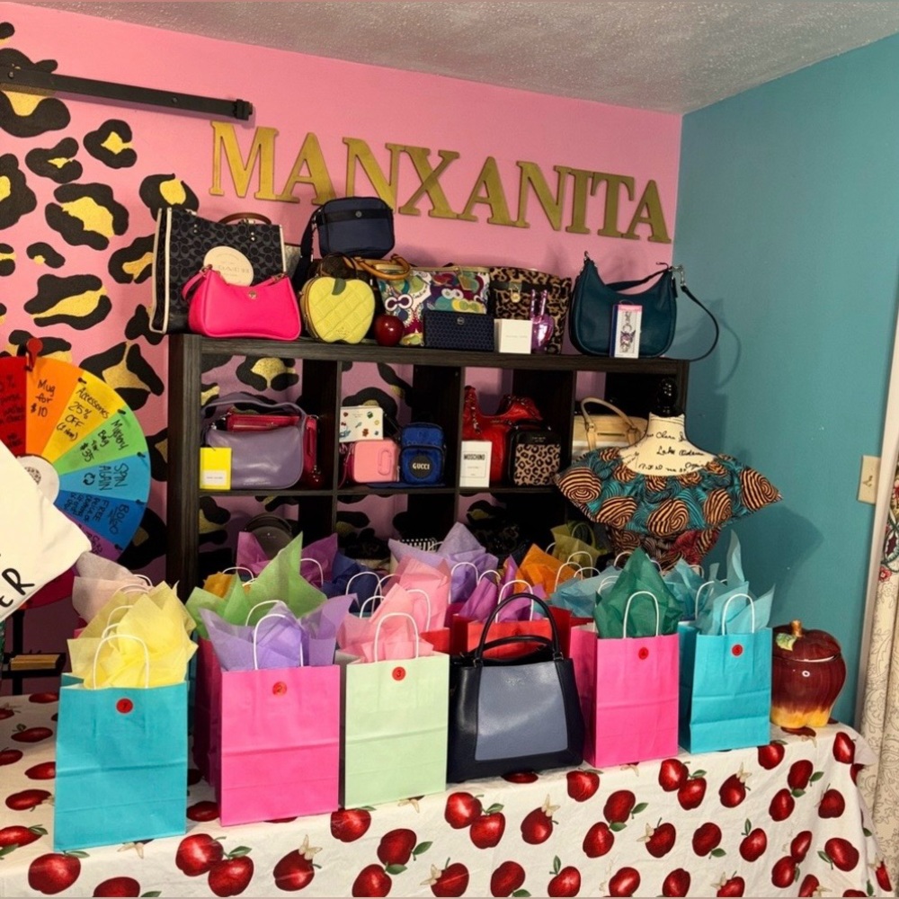 🍎✨✊🏽👑💯✨🍏🛍️@MANXANITA IS LIVE🍎🛍️🌺🥳💐🌻🙌🏽🍏JOIN US🍸🍎✨❤️✊🏼✨🤗🍎✨🧃🛍️ - Picture 8 of 16